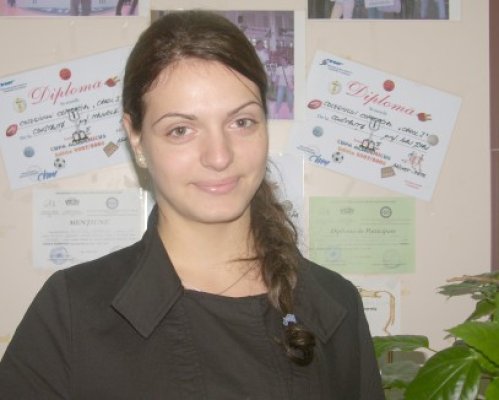 Alina Ştefan, voluntară la Mare Nostrum şi olimpică la economie